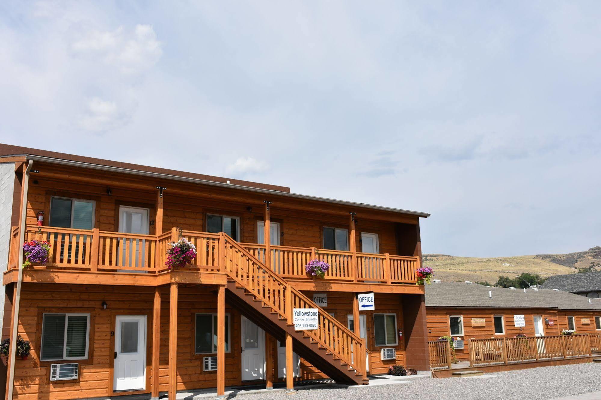 Yellowstone Condos & Suites Gardiner Exterior photo